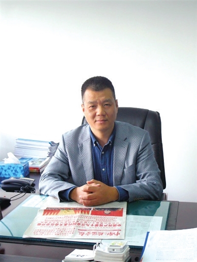 宝山区农委党委书记,主任 梅勇